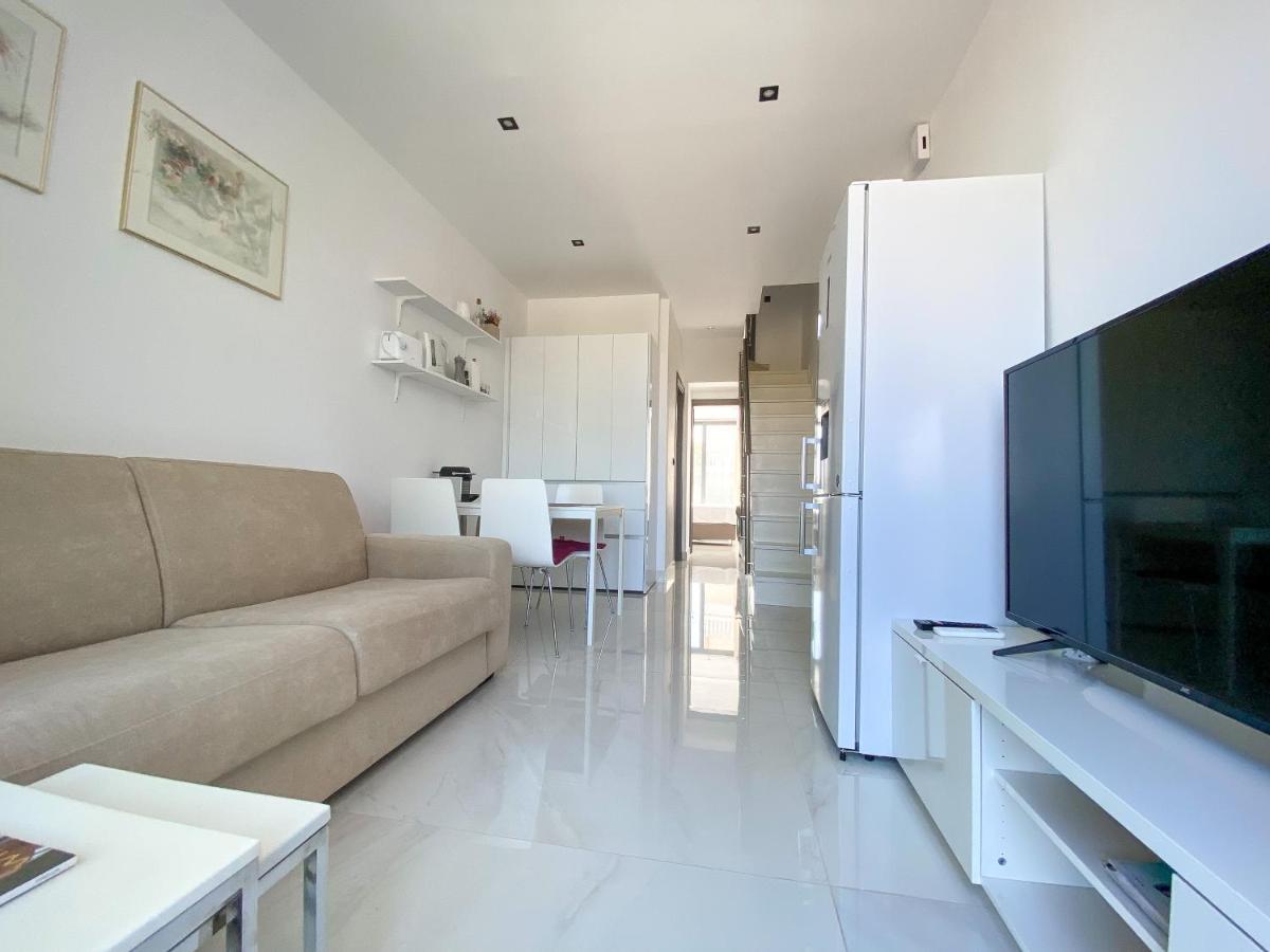 New Modern Deluxe Apartment In Kallithea Kallithea  Экстерьер фото