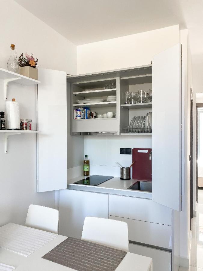 New Modern Deluxe Apartment In Kallithea Kallithea  Экстерьер фото
